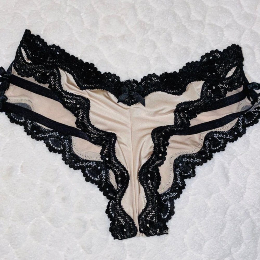 Rare VS Cheeky Very Sexy Panty‎ Beige Satin Lace Trim Small